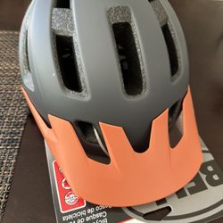 New Bell Helmet SOQUEL Youth Kids Adjustable 8-14 / 20.5”-22.5” / 52-57cm