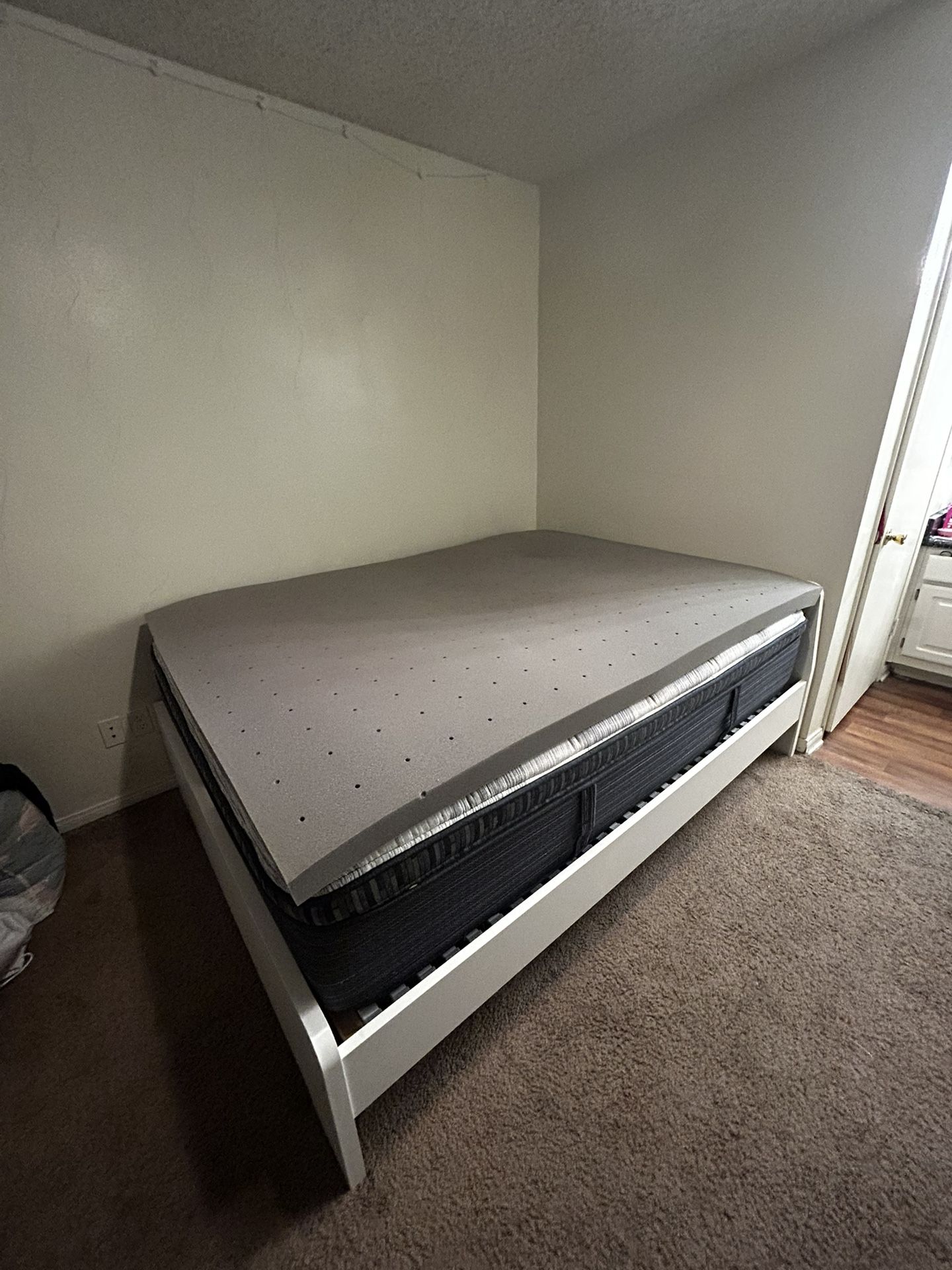 Queen Bedroom Set