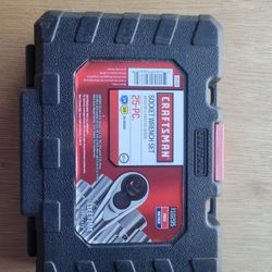 Craftsman  25 piece 1/4" and 3/8" in socket set