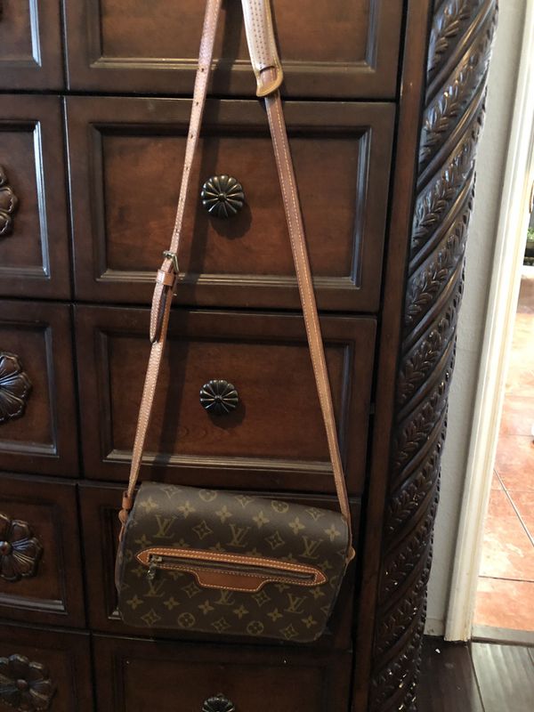 LV purse for Sale in Dallas, TX - OfferUp