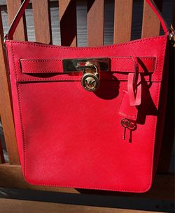 Michael Kors Red Crossbody – Hamilton Lock Bag – Like New