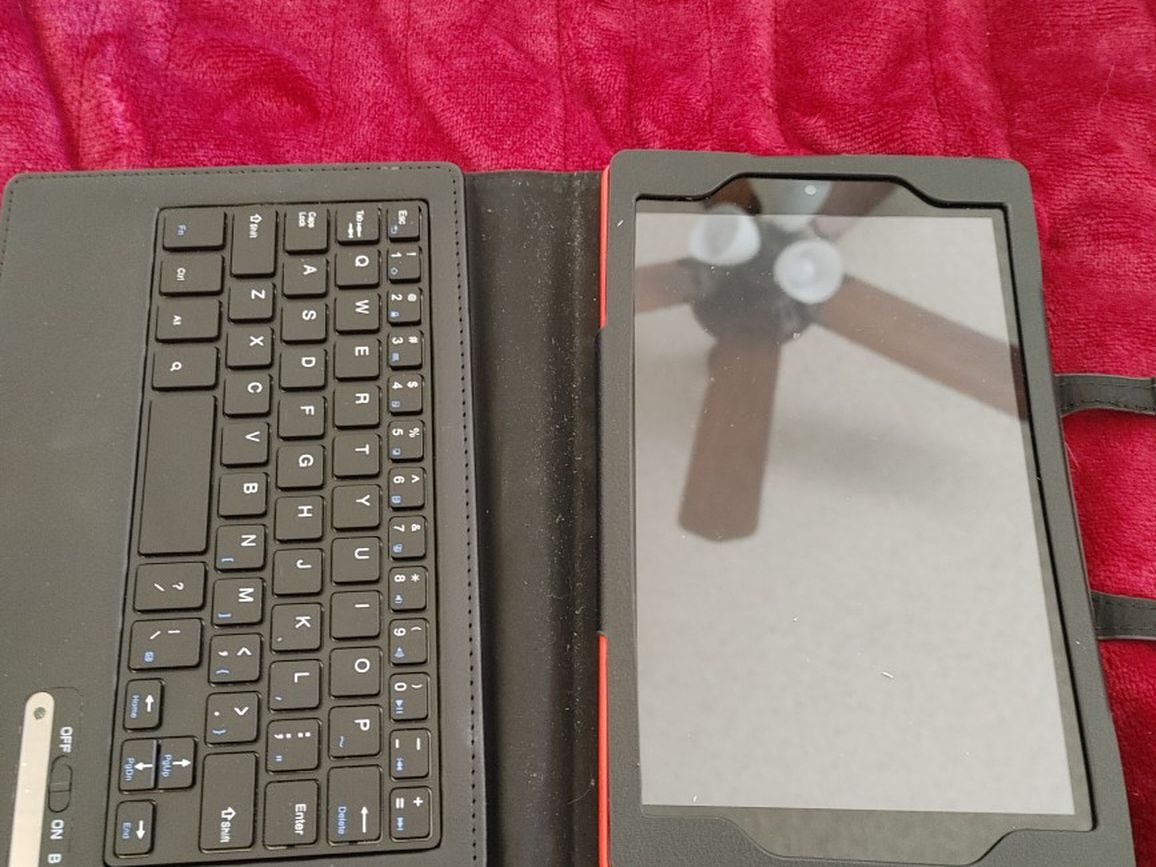 Amazon Fire Tablet, hd 8" screen with case and keyboard