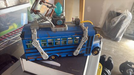 Fortnight bus