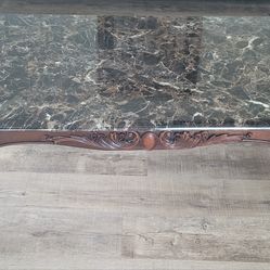 Beautiful Coffee Table and 2 End Tables Set