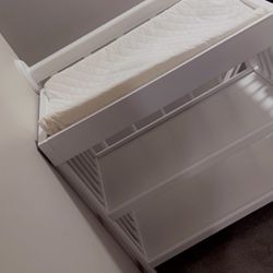 IKEA GULLIVER Baby Changing Table And Changing Pad