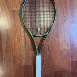 Wilson Blade Pro v8 18x20 L2(4 1/4) Tennis Racket