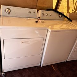 WASHER AND GAS DRYER ⚪️⚪️⚪️