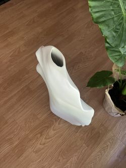 Global Views White Tall Vase 