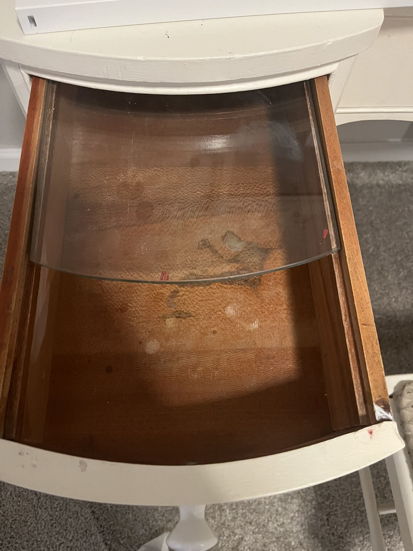 Antique Vanity Set With Mirror