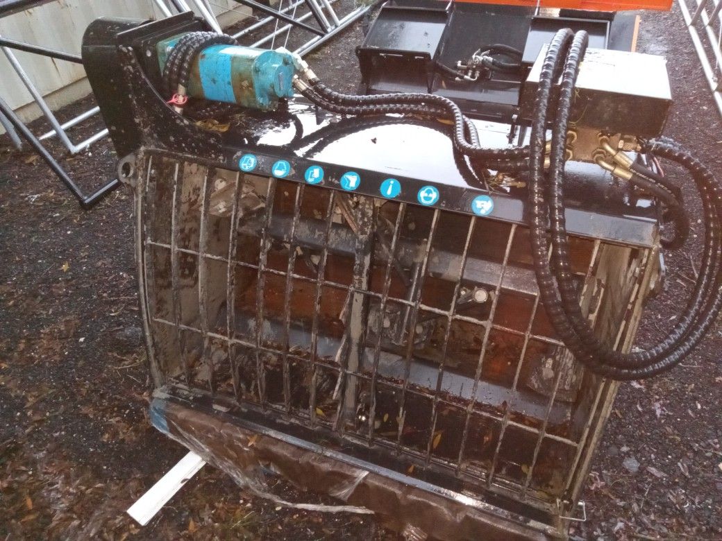 Barely Used Concrete Mixer For Skid