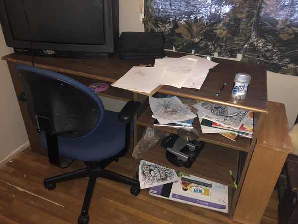 Office Desk And Chair For Sale In Wichita Ks Offerup