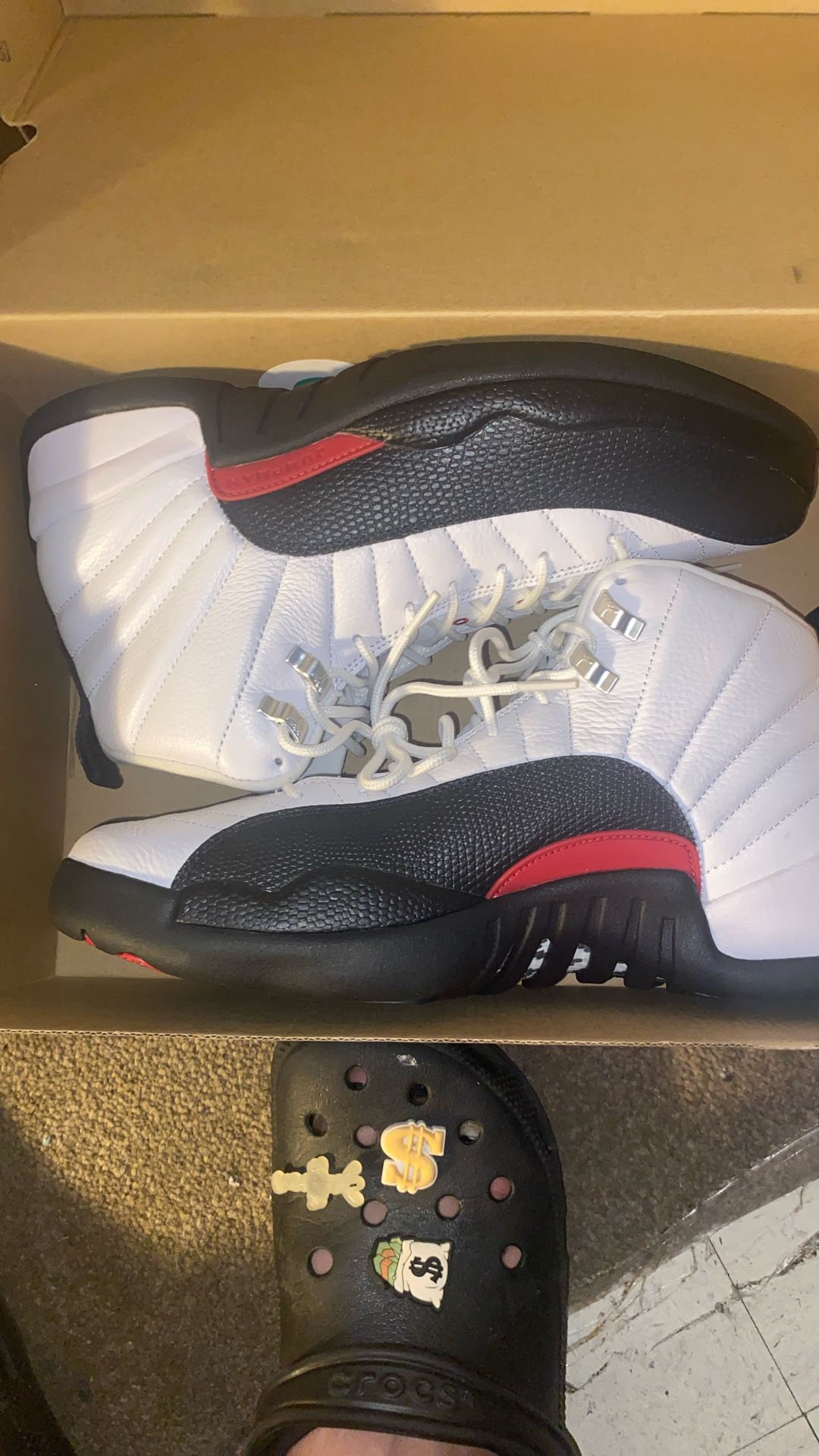 AIR JORDAN 11 RETRO