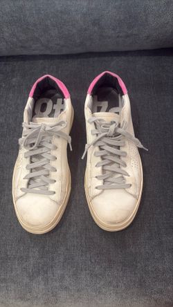 P448 women’s size 8 sneaker