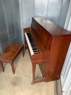 Baldwin Upright Studio Piano