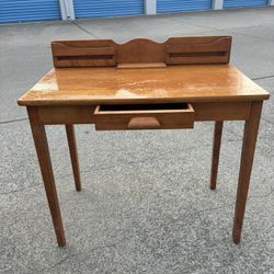 Kid Study Table