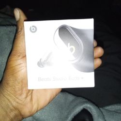 Beats Studio Buds +