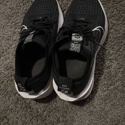 Nike runners size 8 1/2 women’s seven men