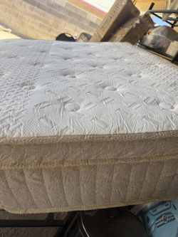 Full mattress 14 inches gold edition pillow top Hybrid Mattress Cooling Gel Memory Foam hybrid for Motion Isolation Edge Support, brand new in package