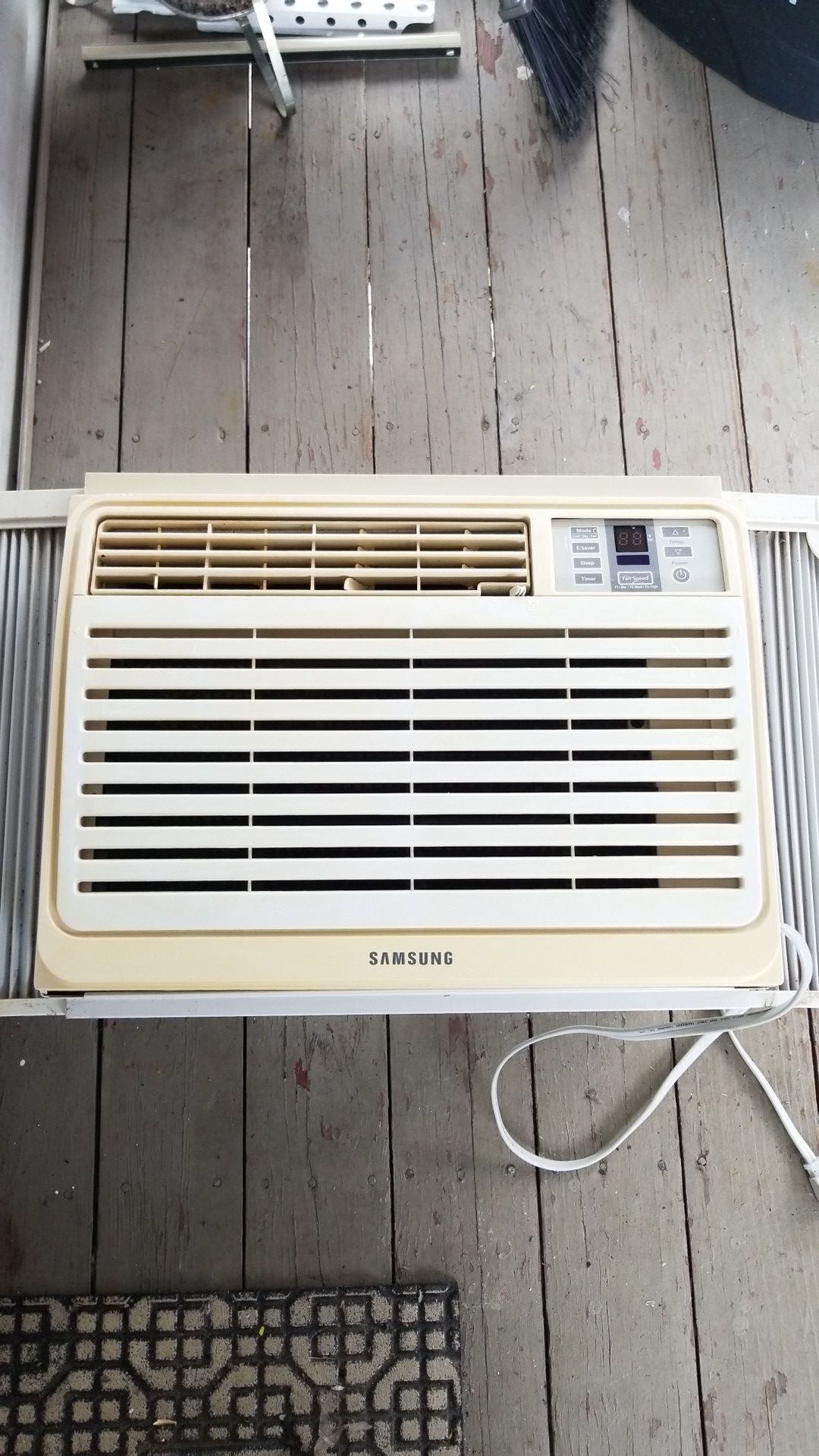 Samsung air conditioner 8000btu .