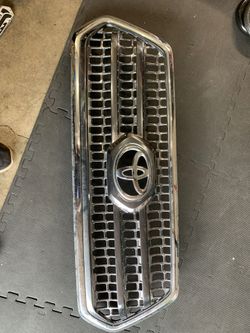 Toyota Tacoma grille