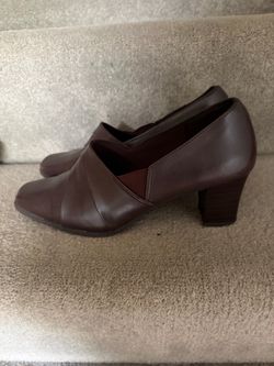 Brown ladies Block Heel Slip-On Shoes size 9