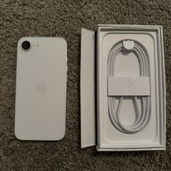 Apple iPhone 16e