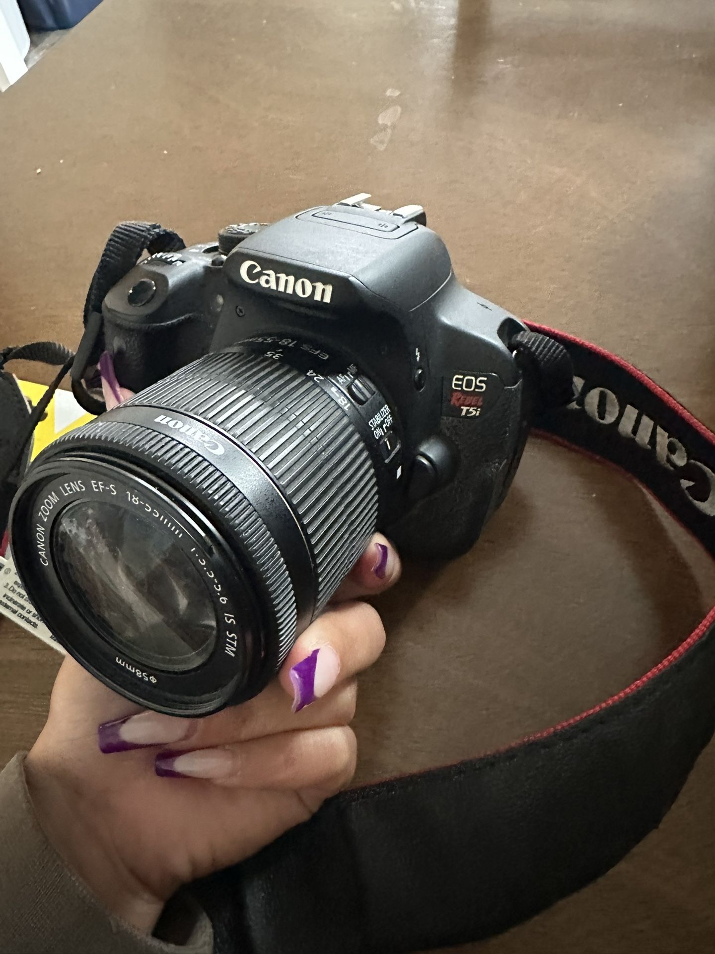 Canon EOS REBEL T5i