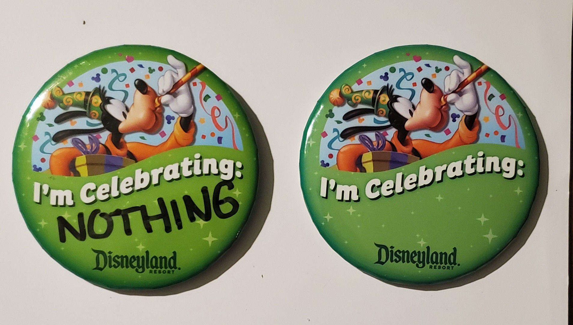 Disneyland Goofy I'm Celebrating: Confetti Button Pin Disney Parks