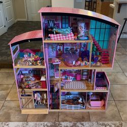 Large Barbie House 