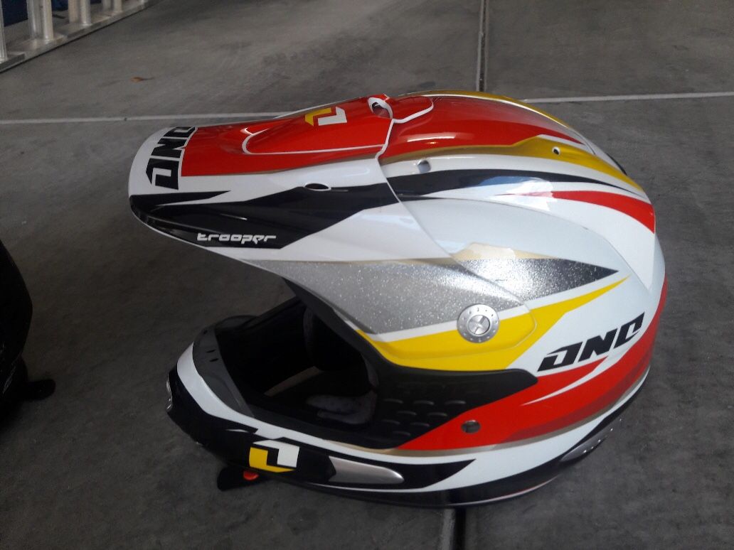 ONO MOTOCROSS HELMET