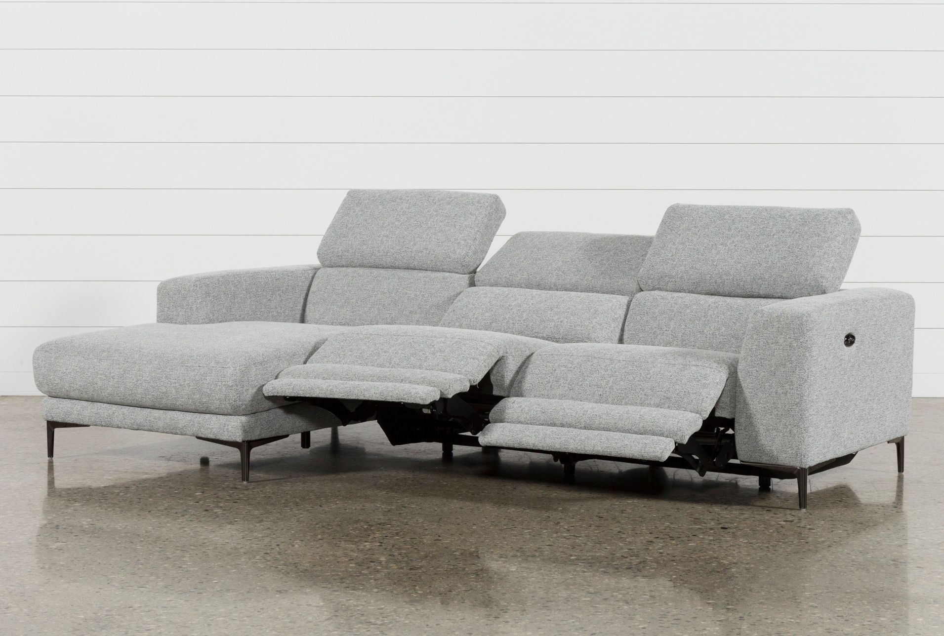 2 Piece Reclining Sectional w/ Right Arm Facing Chaise, Adjustable Headrest & USB (Excellent Shape)
