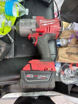 Milwaukee M18 Fuel Impact Wrench with XC5.0 Battery