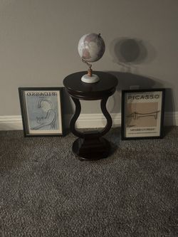 Elegant Table With Picasso Frames