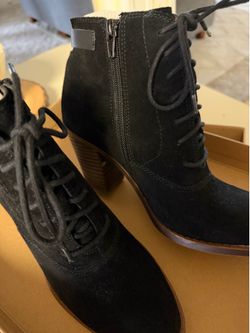 Ladies Lucky Brand Black Suede Boots