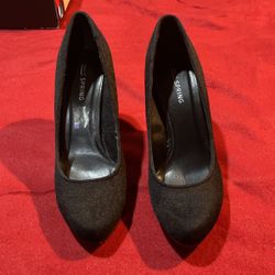Black Pumps Size 7