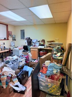 Quick small Moving / Estate Sale