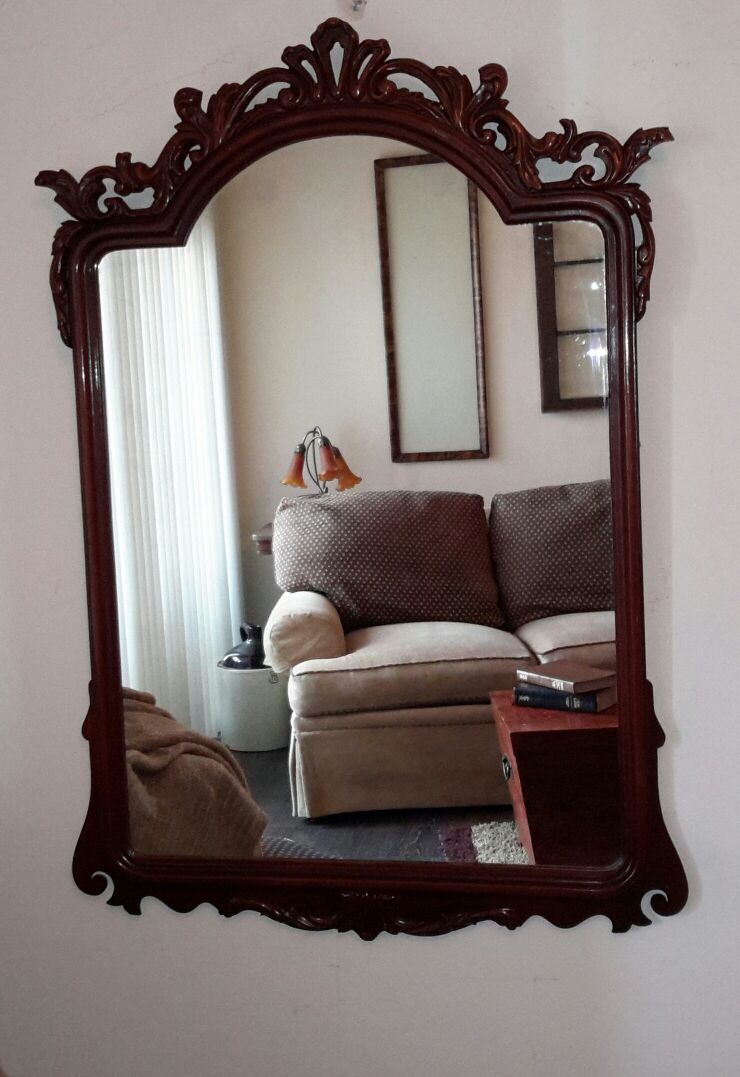 ANTIQUE LARGE MAHOGANY CHIPPENDALE STYLE ORNATE MIRROR