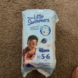 Huggies little swimmers swim diapers