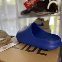 Yeezy Slide Azure