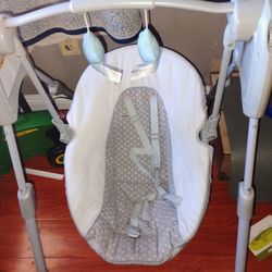 Graco baby swing