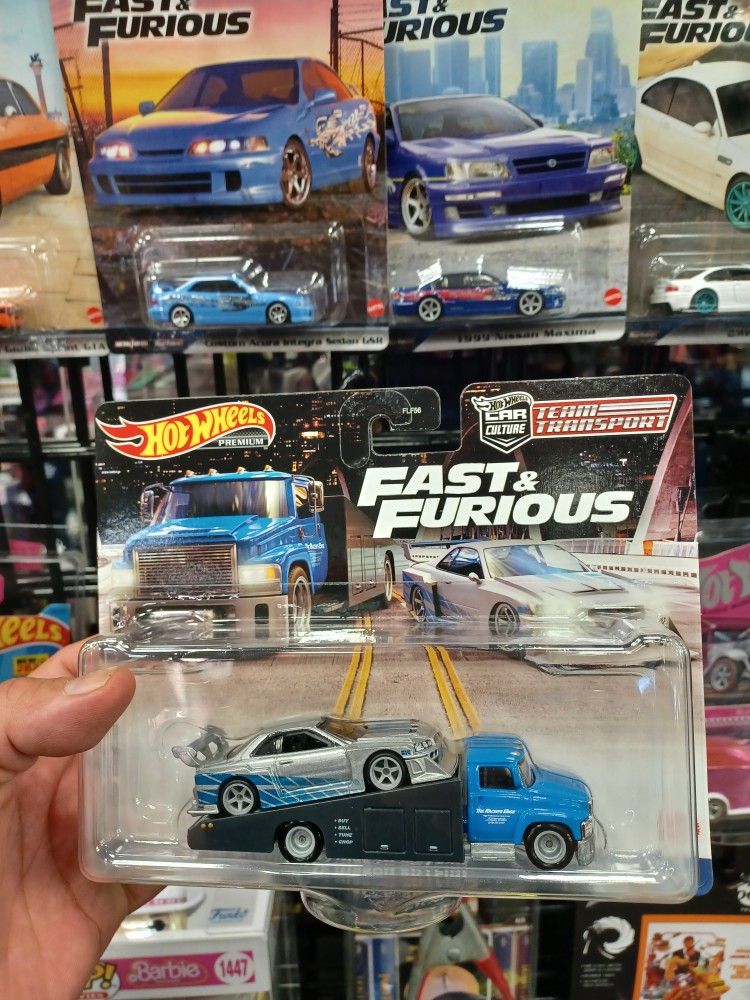 Hot Wheels 2023 Fast And furious team Transport Skyline Lb-er34