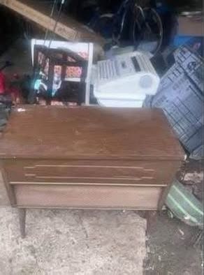 retro record player 