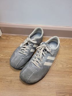 Sketchers Gray Leather Sneakers