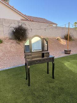 Black Vanity With Tri Folding Mirror