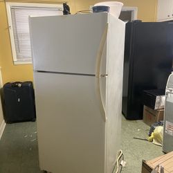 Top and bottom white Frigidaire