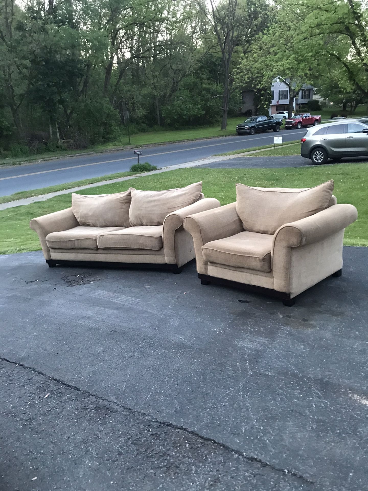 Matching Sofa and oversized Chair for Sale in Reading, PA - OfferUp