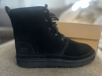 UGG