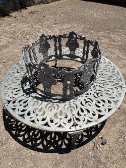 Antique Victorian Round Tree Bench, Cast metal, Sell as is,see pictures and descriptions, West