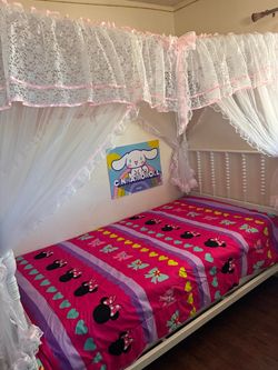 Twin bed  color blanco