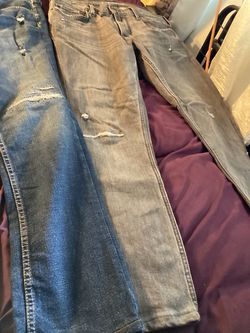 Old Navy Men’s 34/32. Slim Built in Flex all 4 for $10.00